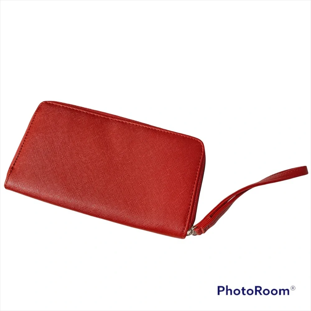 Tahari Red Zip Around Wallet Wristlet Women’s Leather Organizer Clutch
